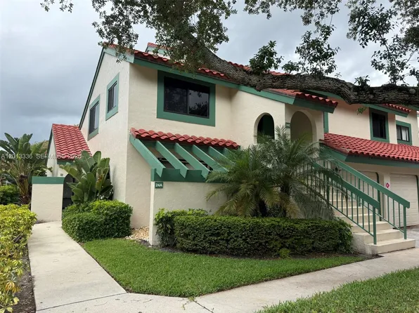 24 Lexington Ln W APT A, Palm Beach Gardens, FL 33418