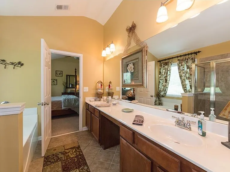 2365 Mindy Ln — Photo 11