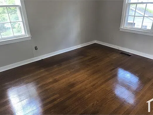 3 bed, 1200 sqft, $1,100 — Photo 3