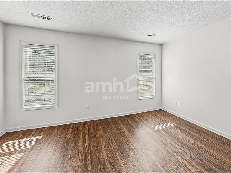 115 Bristol View Cir — Photo 9
