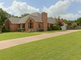 33 Woodland Ln, Round Rock, TX 78664