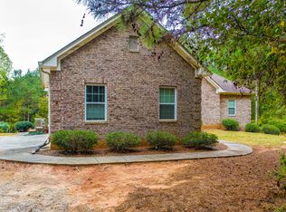 825 Jackson Lake Rd, Jackson, GA 30233