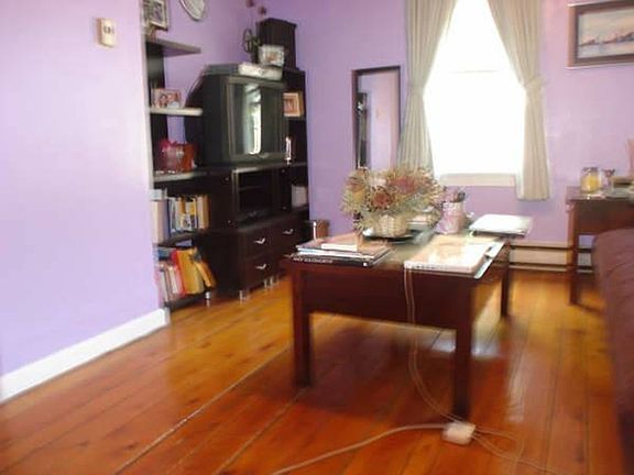 3rd image of 40 Bristol St APT 2F