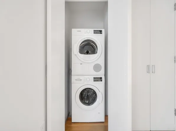 333 Rector Place image 19 of 25