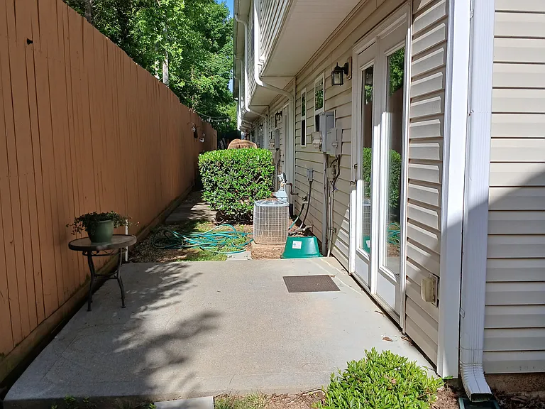 74 Old Salem Ct — Photo 12