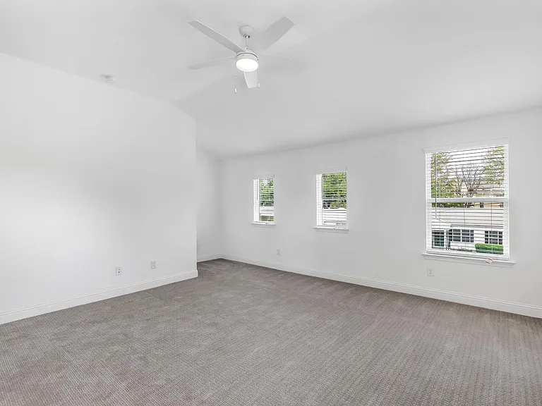 228 Sunset Ln — Photo 29