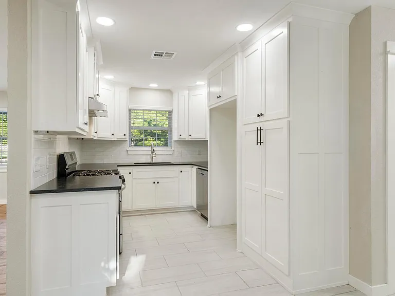 1811 S 148th West Ave — Photo 20