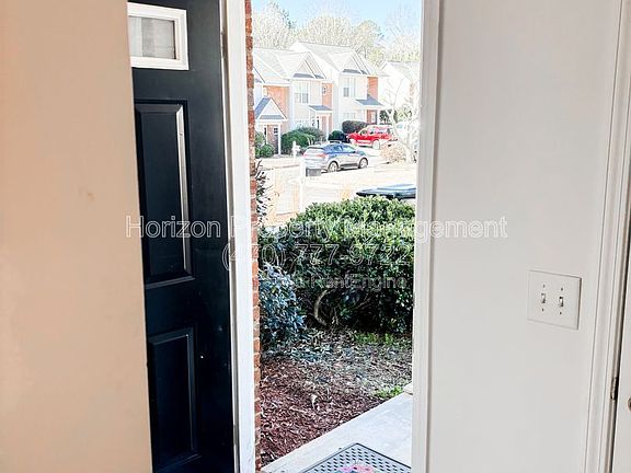 3rd image of 193 Pearl Chambers Dr