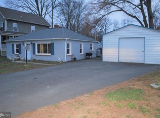 29 9th St, Colonial Beach, VA 22443