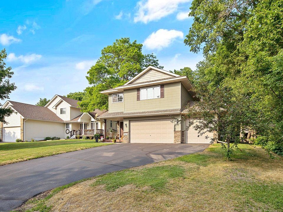 1st image of 401 Orleans Ct N