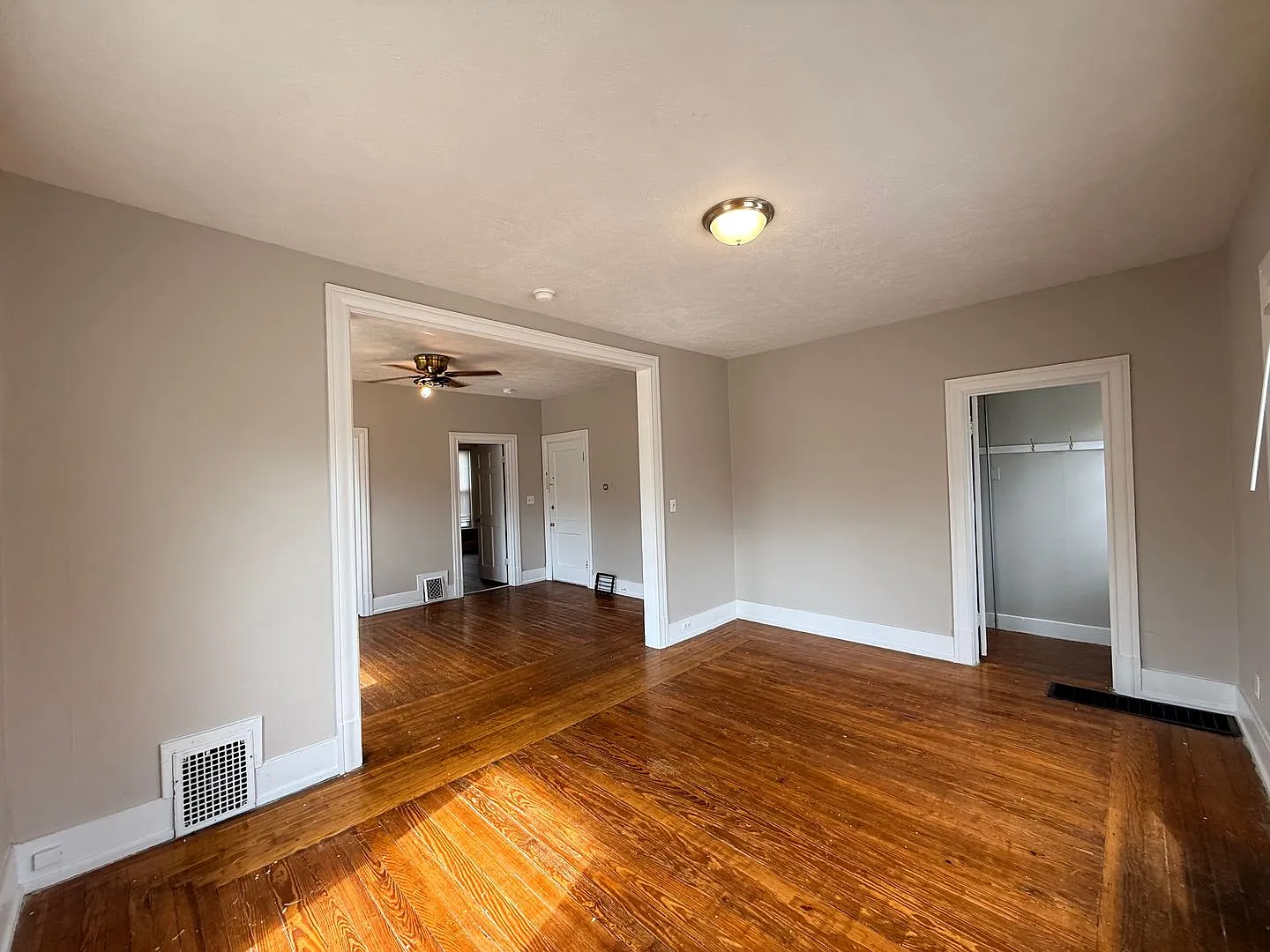 1013 Fremont Ave NW — Photo 4