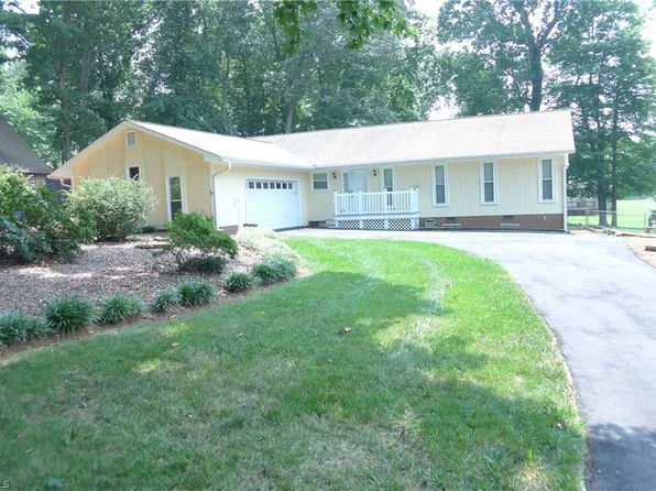 167 Brentwood Dr, Advance, NC 27006