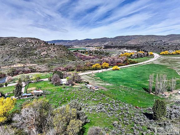 4th image of 1268 N Old Highway 91