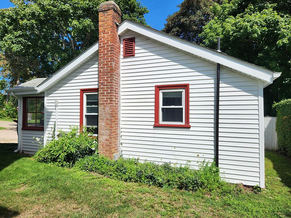 11 Perkins Ave APT F, Narragansett, RI 02882 Zillow