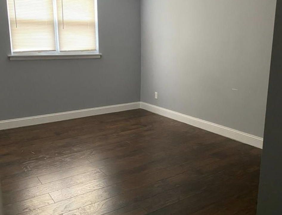 2nd image of 2641 Wentworth Rd