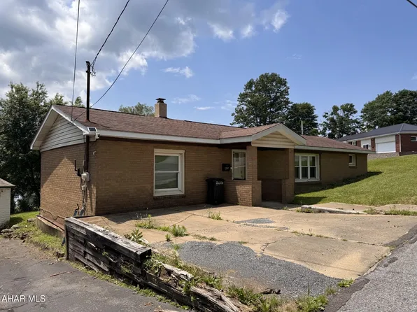 1297 3rd St, Nanty Glo, PA 15943