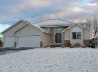 7305 Deer Pass Dr, Centerville, MN 55038