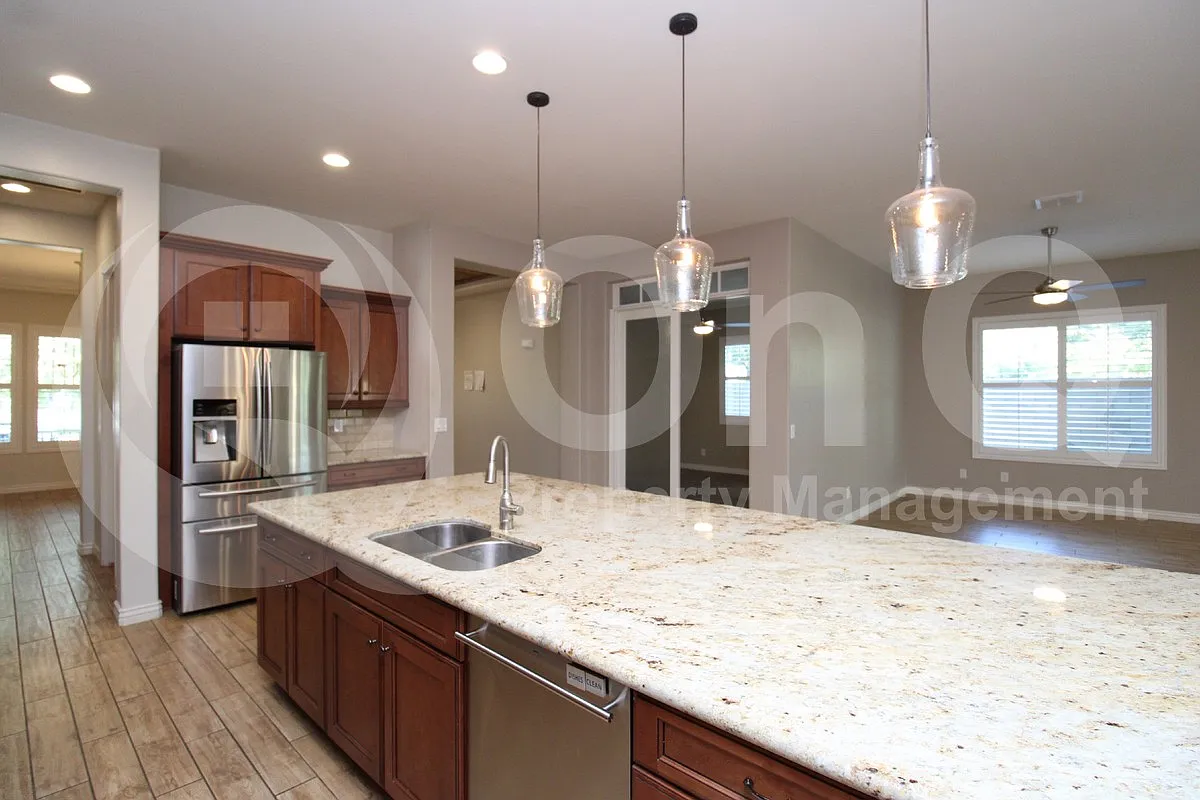 4 bed, 3.0 bath, 3258 sqft, $3,499 — Photo 4