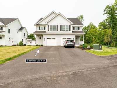 9-2 Porch Light Drive UNIT 2, Dover, NH, 03820