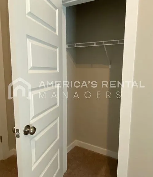 156 Wisconsin Ave — Photo 17