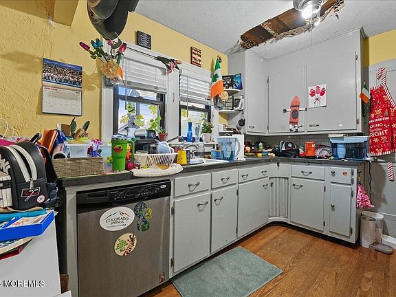 4th image of 108 Pine Street