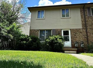 131 Sheffield Dr, Saline, MI