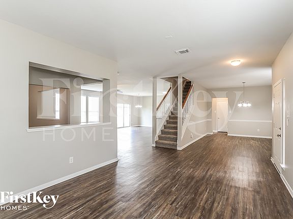 2nd image of 16318 Autumn Leigh Dr