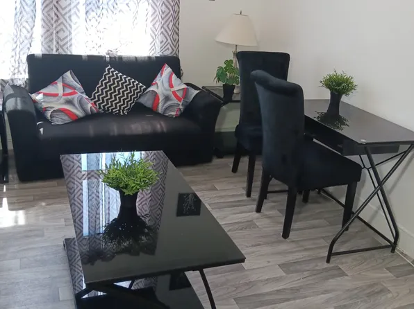 91-08 Sutter Avenue image 5 of 13