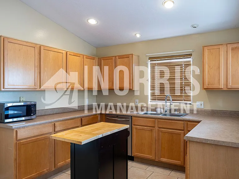 10307 W Midnight Dr — Photo 12