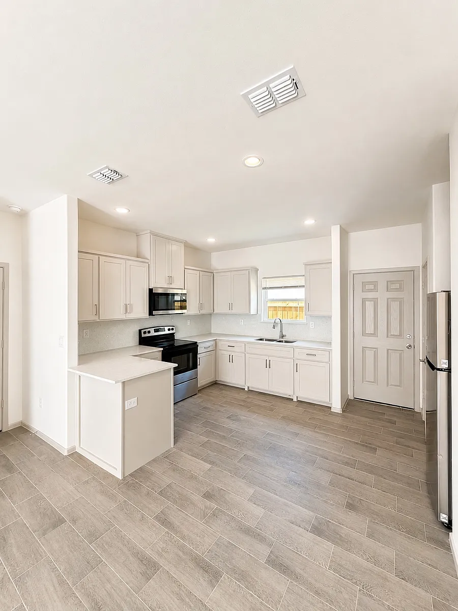 Building Photo - 2612 E Harrison Ave #2