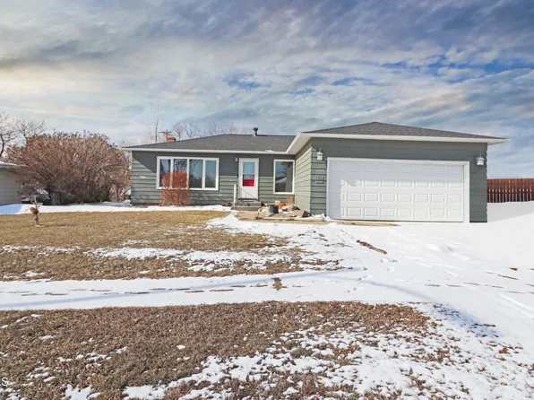 1017 15th Ave W, Williston, ND 58801