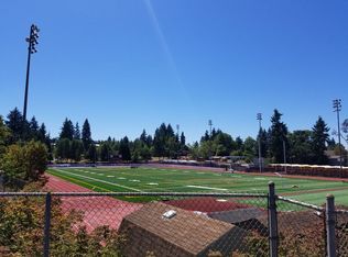 4032 89th Ave SE, Mercer Island, WA 98040