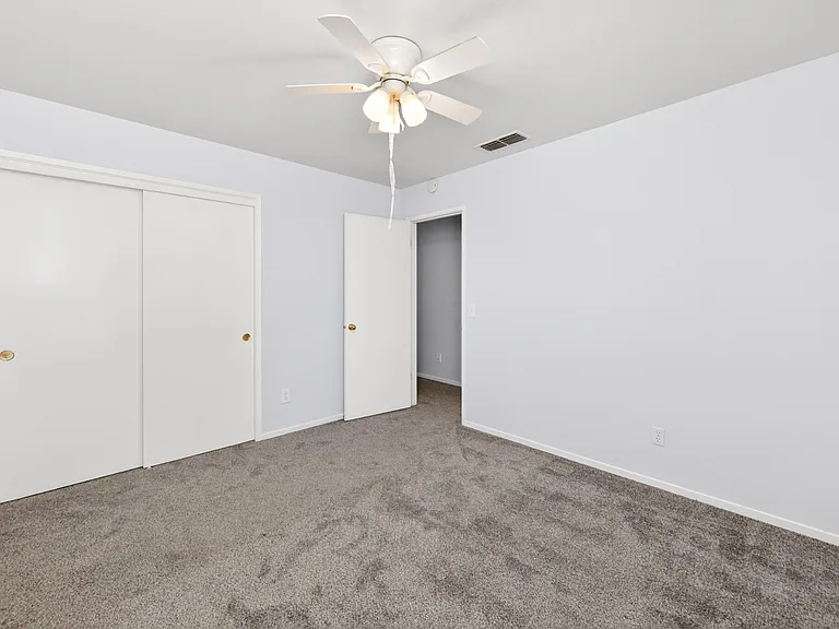 2476 N Berlin Ave — Photo 44