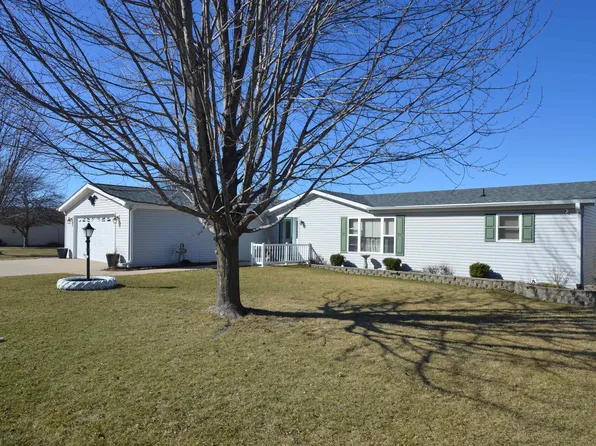 5634 Buttercup Ln, Machesney Park, IL 61115