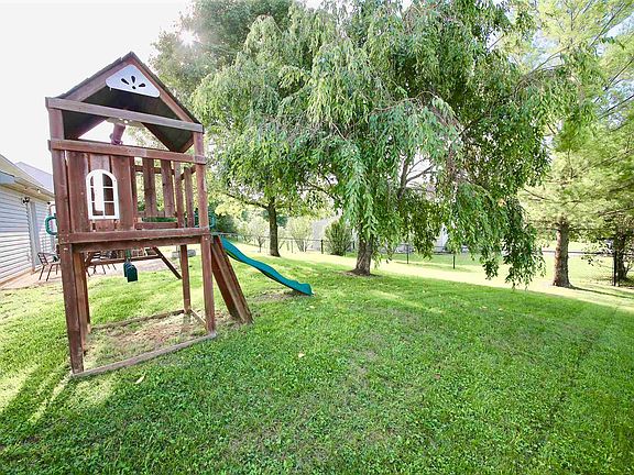 5th image of 3802 S Bushmill Dr