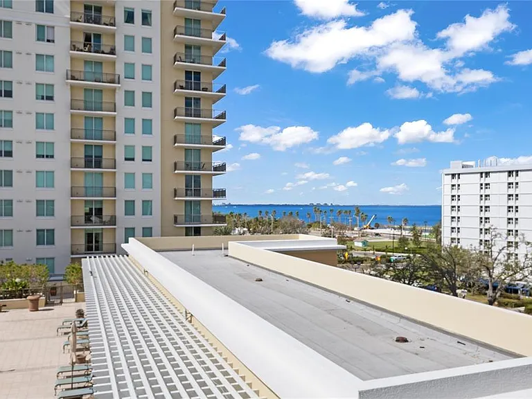 800 N Tamiami Trl #321A — Photo 40