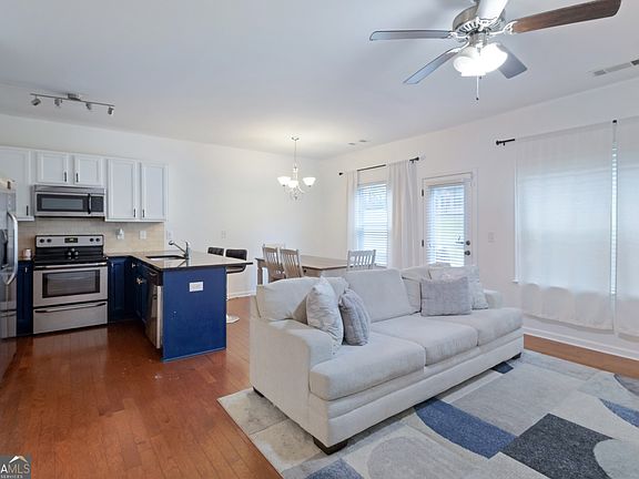 3rd image of 7656 Green Glade Way