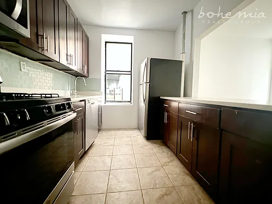 Rented by Bohemia Realty Group | media 3