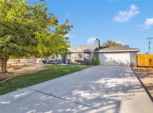 12828 Tamiani Rd, Apple Valley, CA 92308