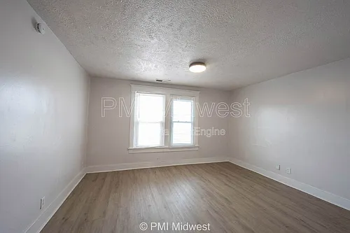 2211 E New York St #B Photo 1