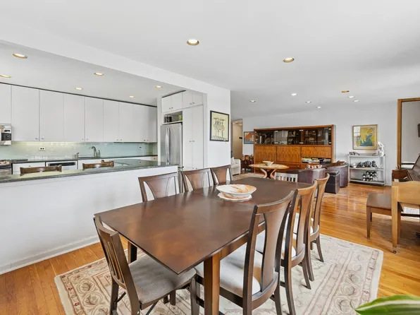 162-41 Powells Cove Boulevard image 9 of 35