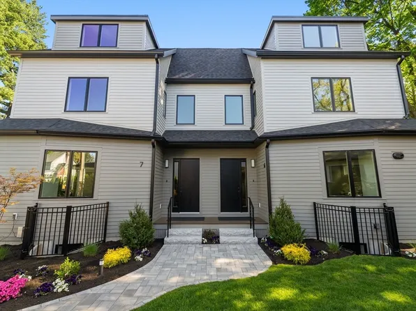 956 Walnut St #6, Newton Highlands, MA 02461