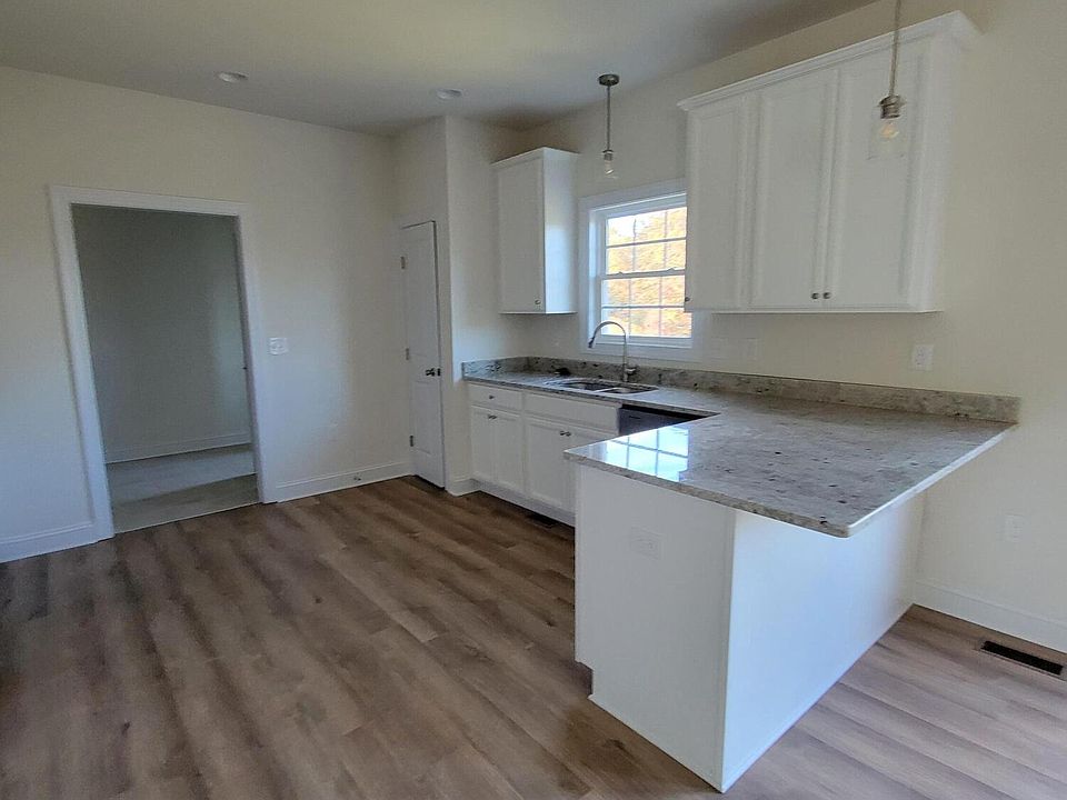 71 Upland Dr, Salem, VA 24153 Zillow