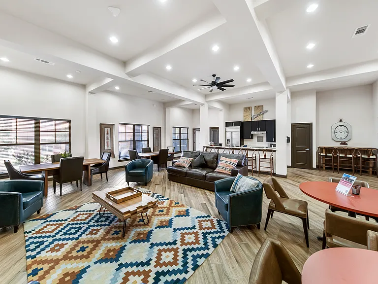 Compass Pointe — Photo 16