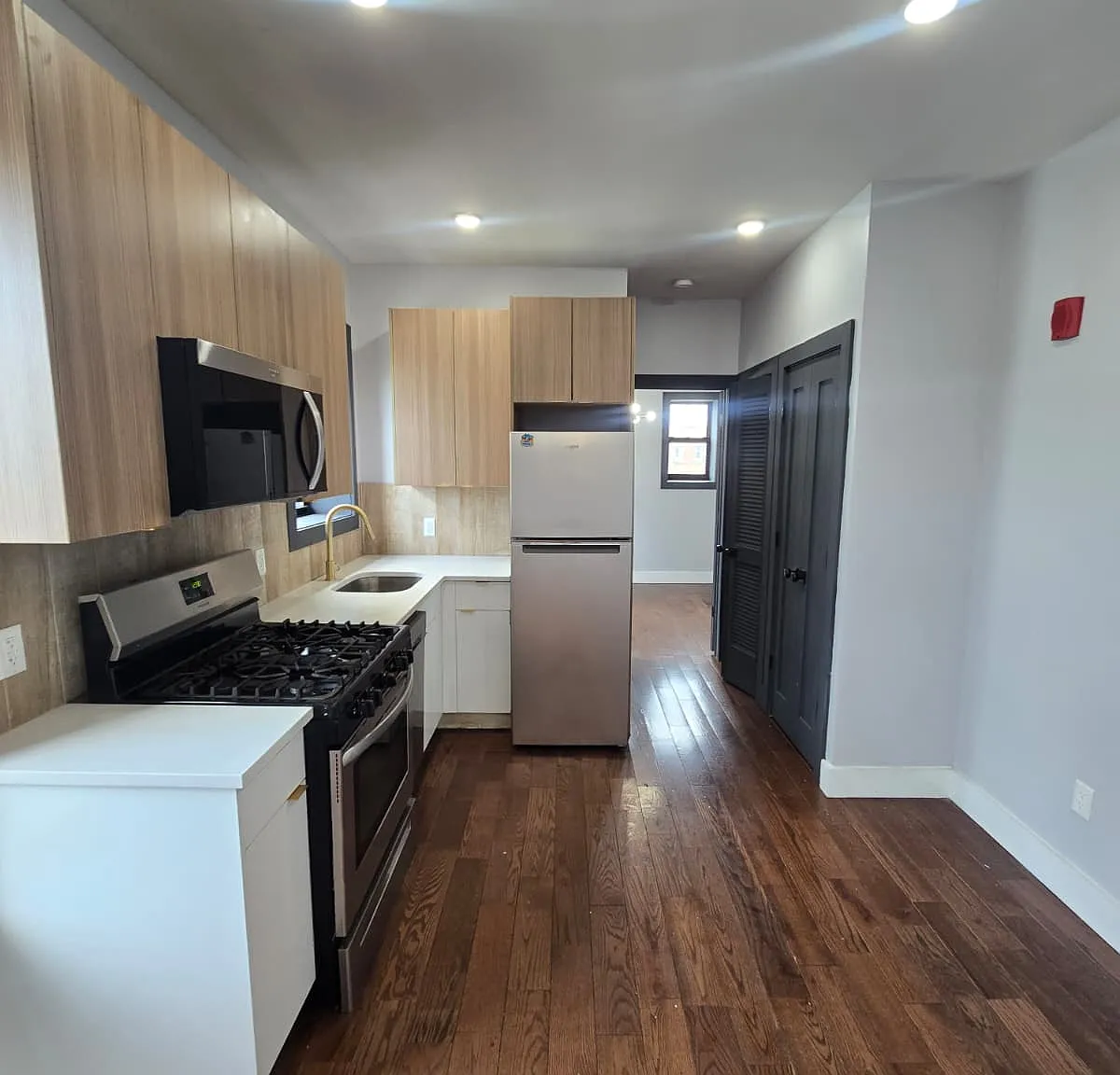 2 bed, $2,500 — Photo 4