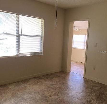 4th image of 615 Avenue N SE
