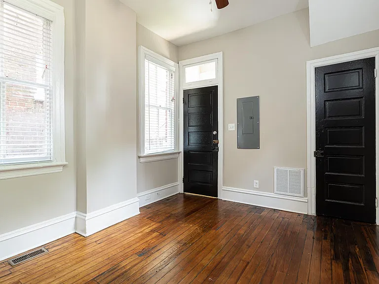 2615 E Grace St #1 — Photo 7