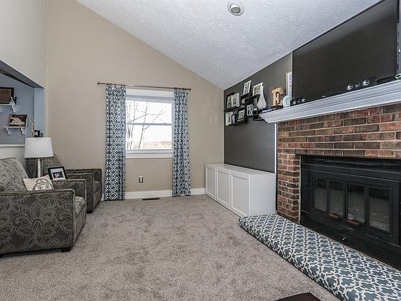 4th image of 8136 Pepperwood Dr