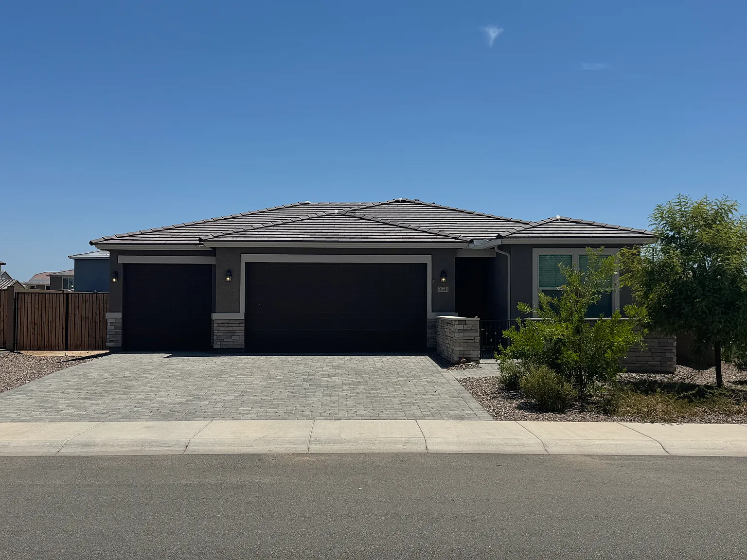 3 bed, 1747 sqft, $2,800 — Photo 2