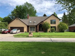 3831 Oriole Dr, Columbus, IN 47203